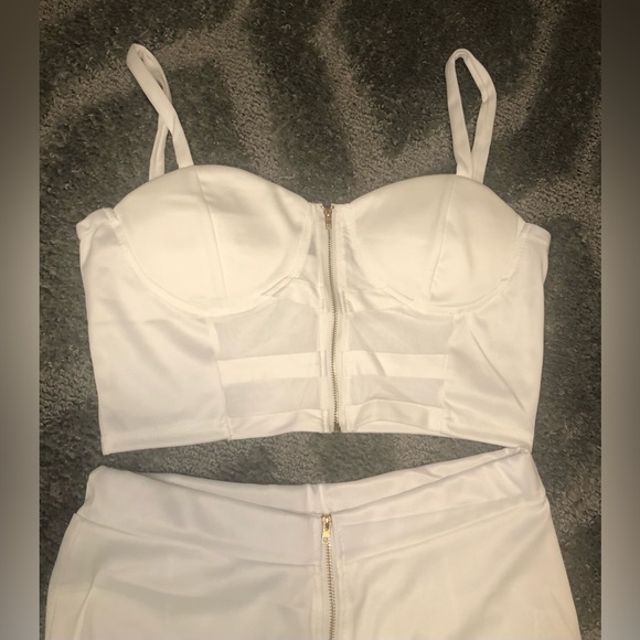 NWOT ALL WHITE 2-PIECE STACKED JUMPSUIT - Picture 3 of 9